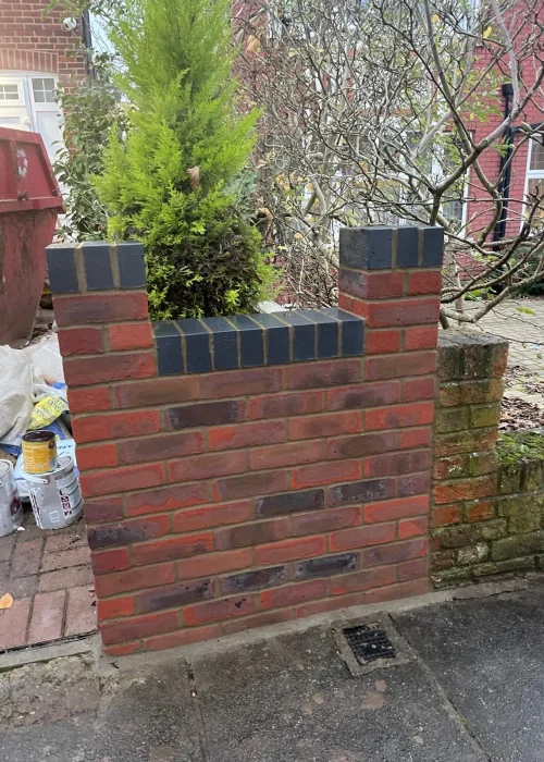 M&V Brickwork Ltd - Garden Wall Bulid (9)